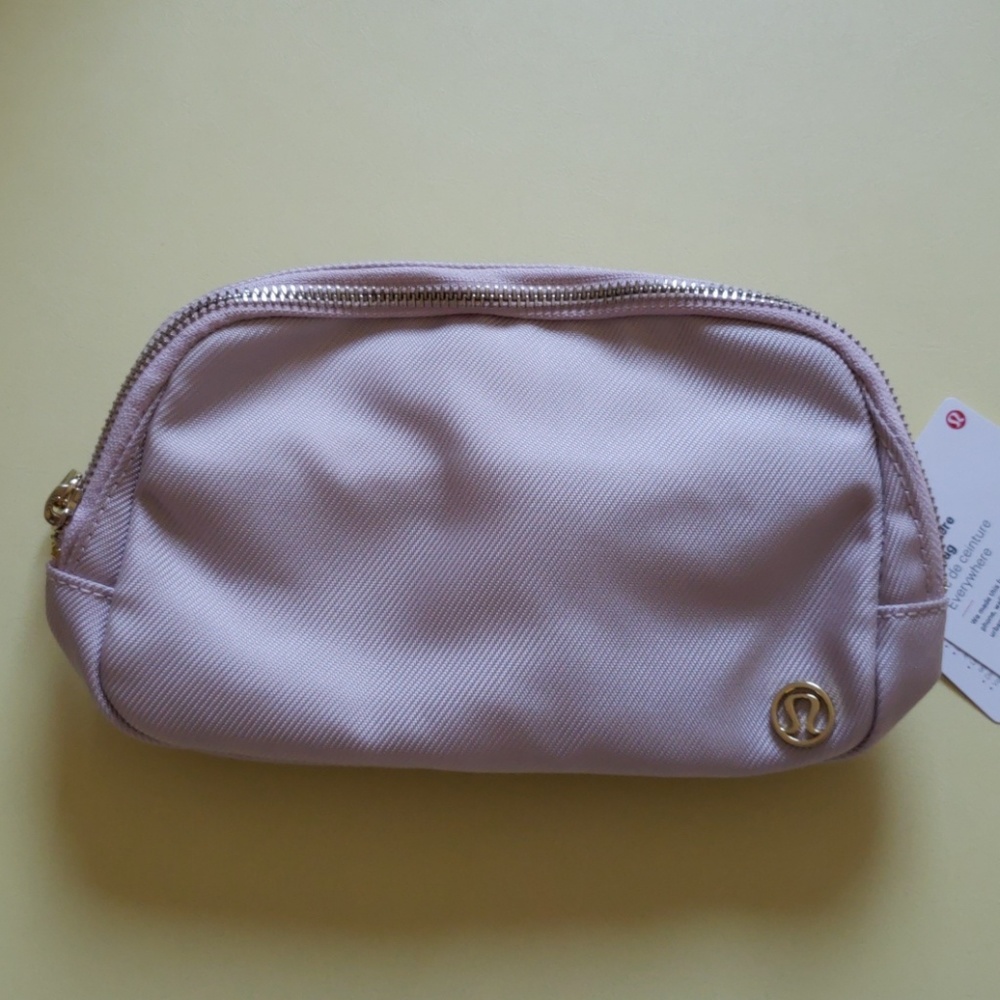 Lululemon Belt Bag in Pink